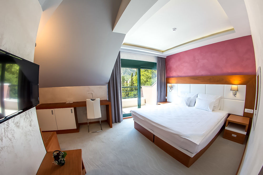 Hotel Porto In Kotor Exteriör bild