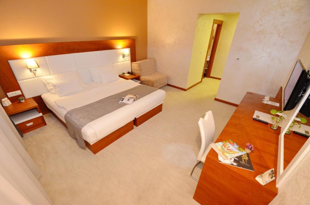 Hotel Porto In Kotor Exteriör bild
